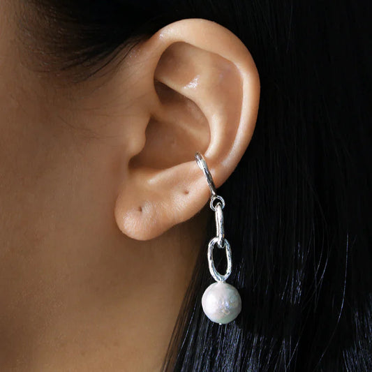 Pendulum Ear Cuff — Kasumiga Baroque Pearl