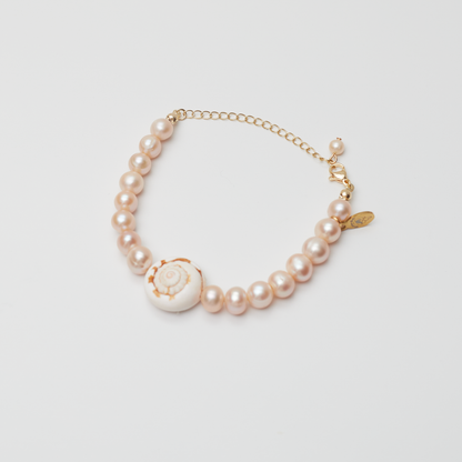 Freshwater Pearls Bracelet - Blush Neptune Shell