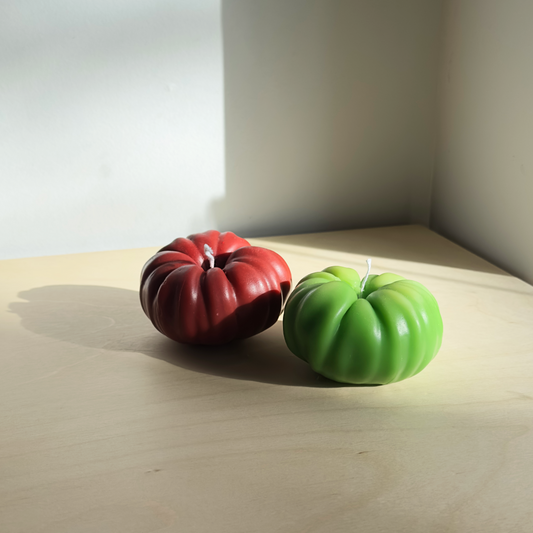 Small Heirloom Tomato Candle – Green