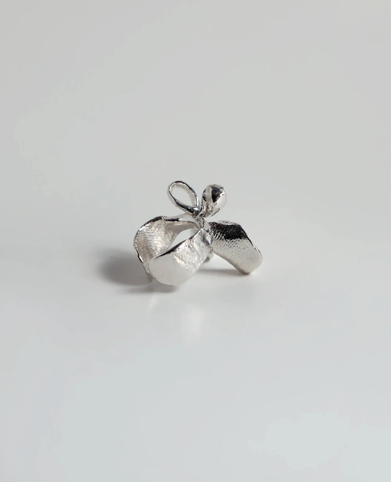 Finger Bow Cuff Ring - Silver