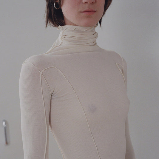 Omato Turtle Neck - Off White