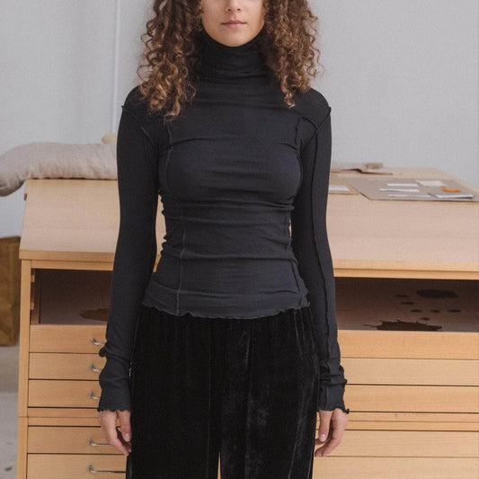 Omato Turtle Neck - Black