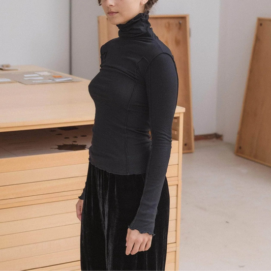 Omato Turtle Neck - Black